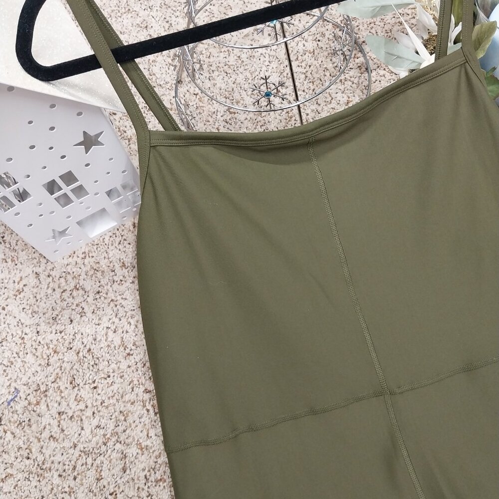 3398 Size 2 XL Old Navy Active Go-Dry One Piece in Olive Green NWOT - Picture 3 of 7
